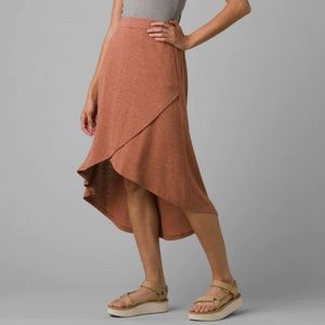 LIKE NEW PrAna Tidal Wave Skirt in Terra